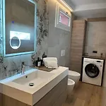 Liberty House Apartment