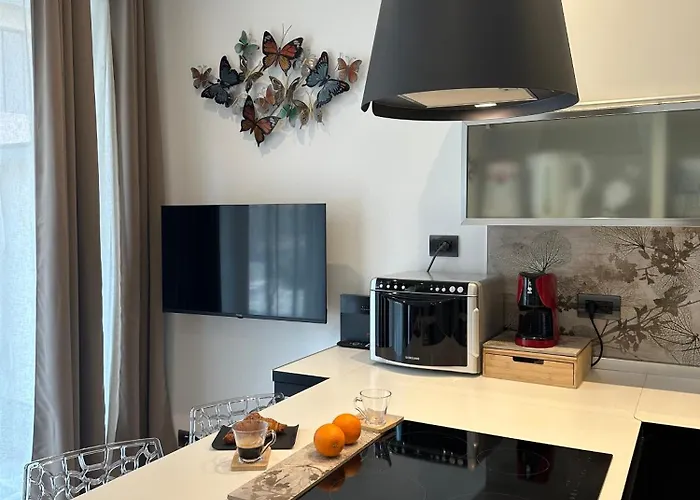 Liberty House * Bellano